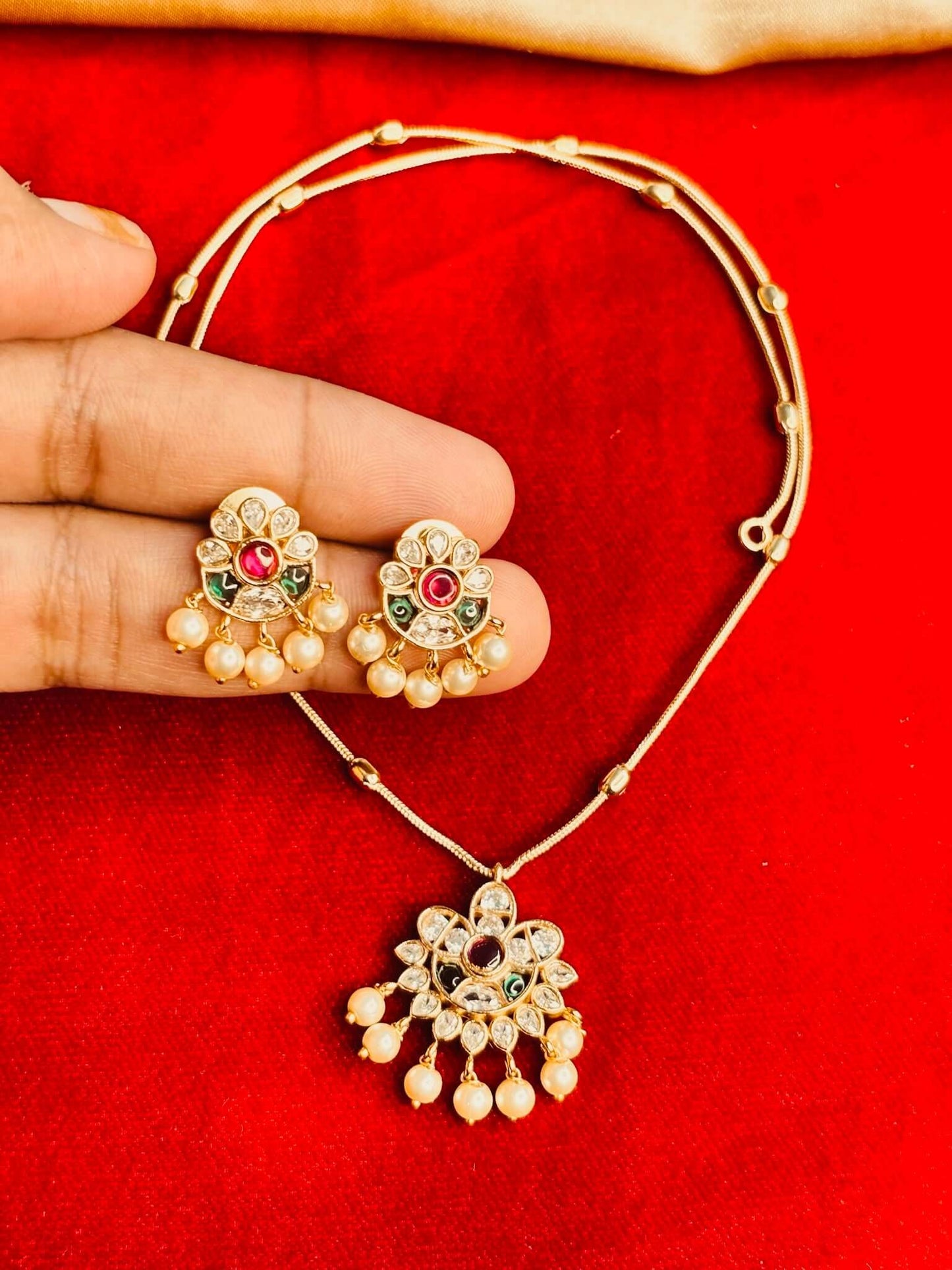 Simple floral necklace set with pearl drops and matching earrings, perfect imitation jewelry for everyday elegance.